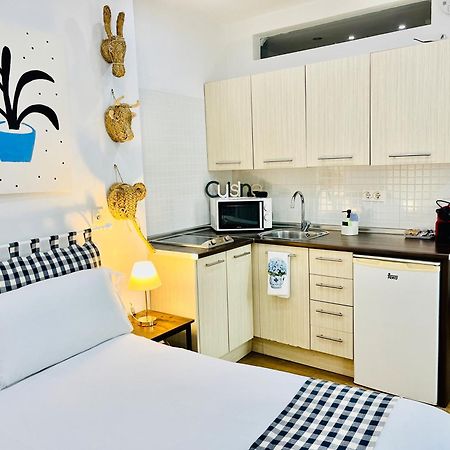 Estudio Luminoso Cerca De La Playa Нерха Экстерьер фото
